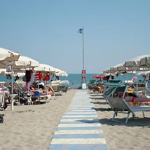 https://residence-condominio-roma.hotelinveneto.com