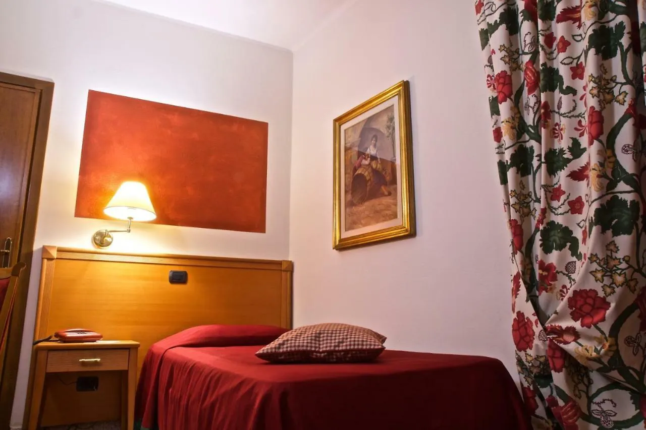 Hotel La Luna لوكا إيطاليا